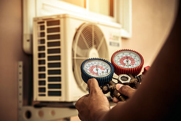 Professional Hvac technician working in Round Lake, NY